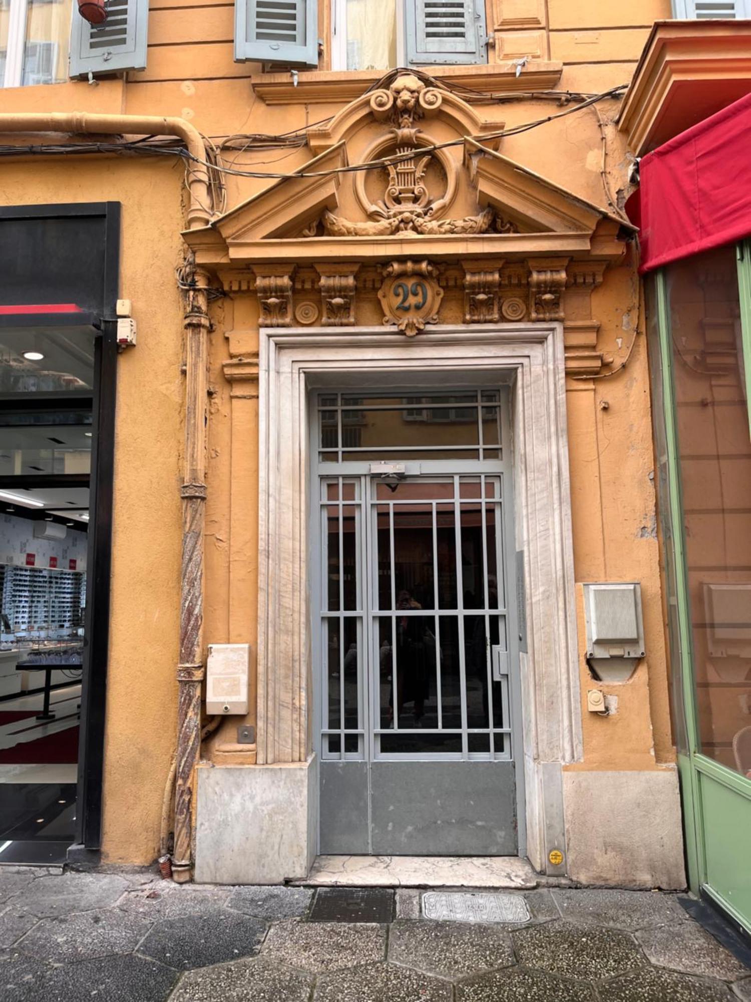 2 Pieces Hyper Centre Proche Appartement